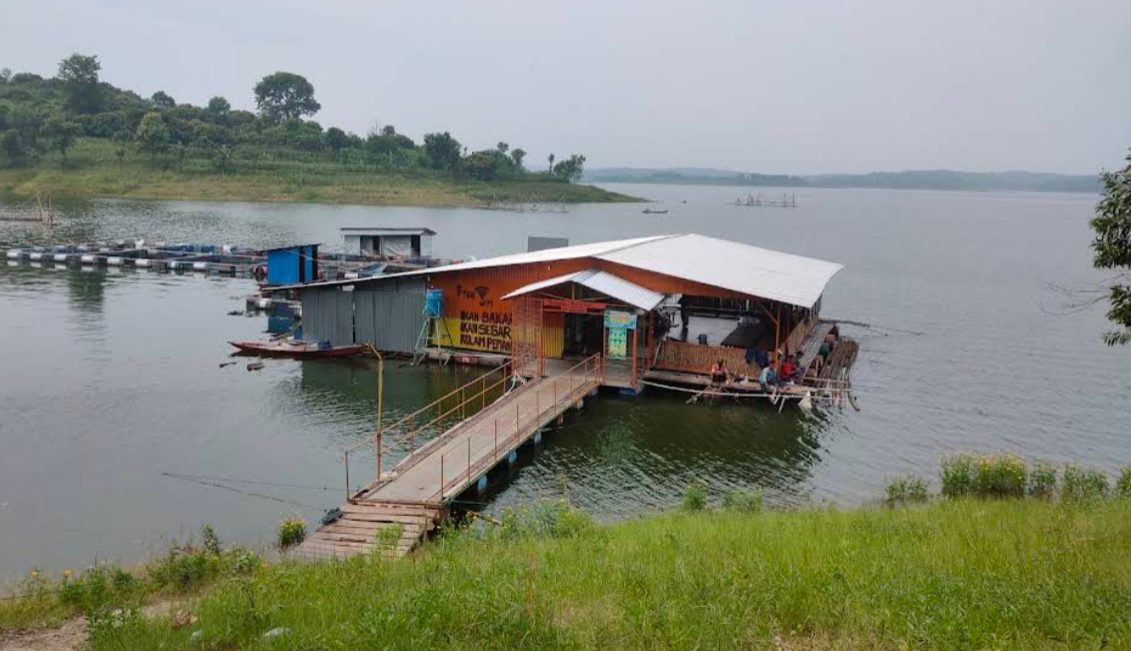 Warung Apung Sakinah Kedung Ombo